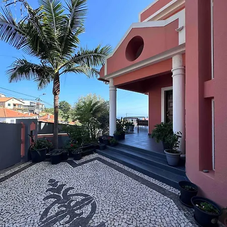 Villa Valhalla *
